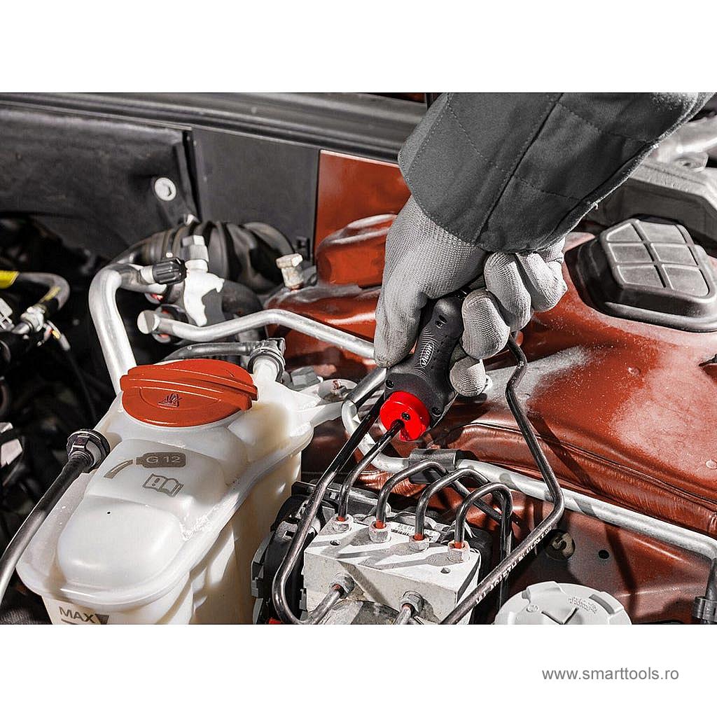 dispozitiv-cu-clichet-de-taiat-tevi-conducte-de-frana