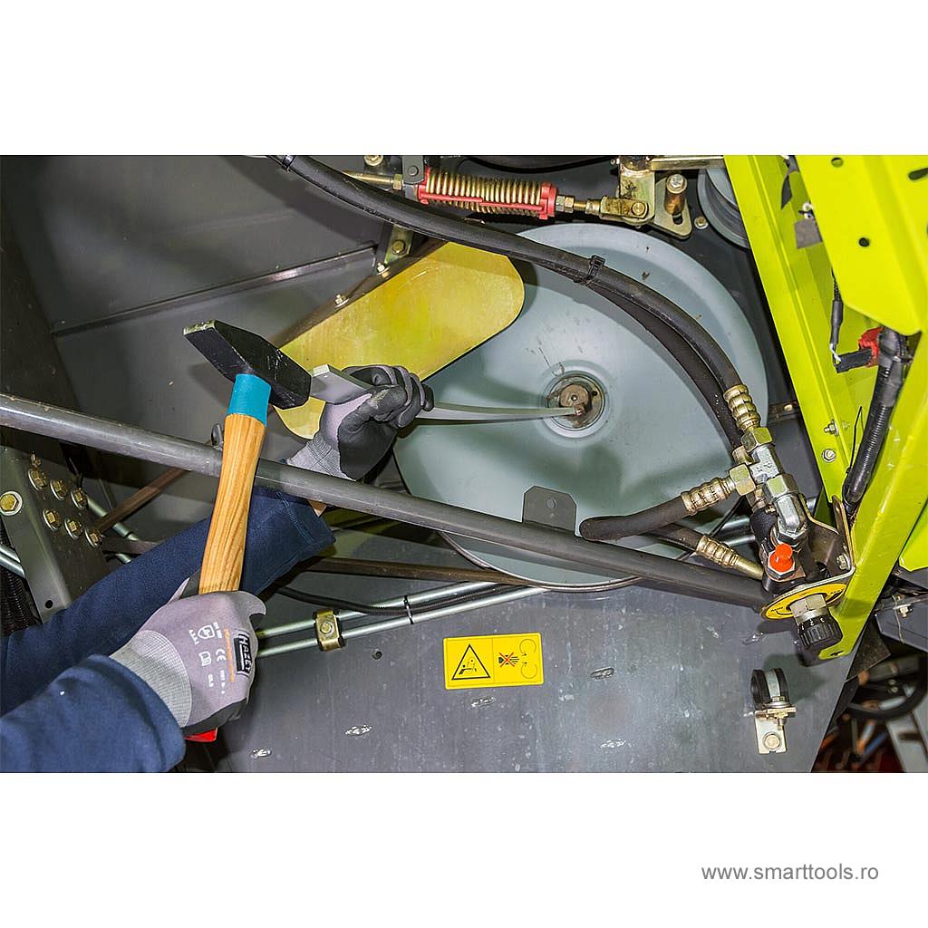 extractor-pentru-pene-cu-calcai-drept-hazet