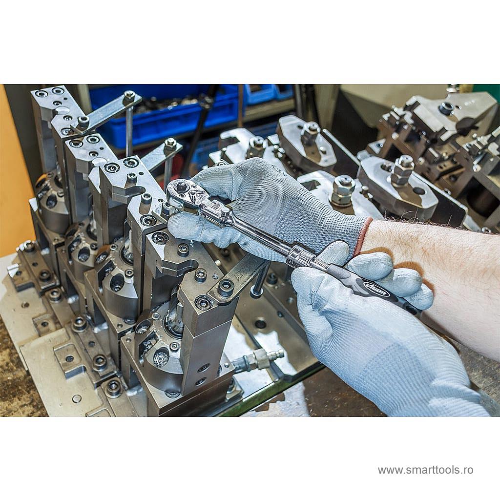 clichet-reversibil-telescopic-cu-articulatie-1-4