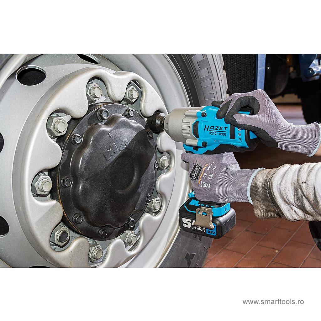 pistol-de-impact-cu-acumulator-1-2-18-v-5-0-ah-1400-nm-3-piese