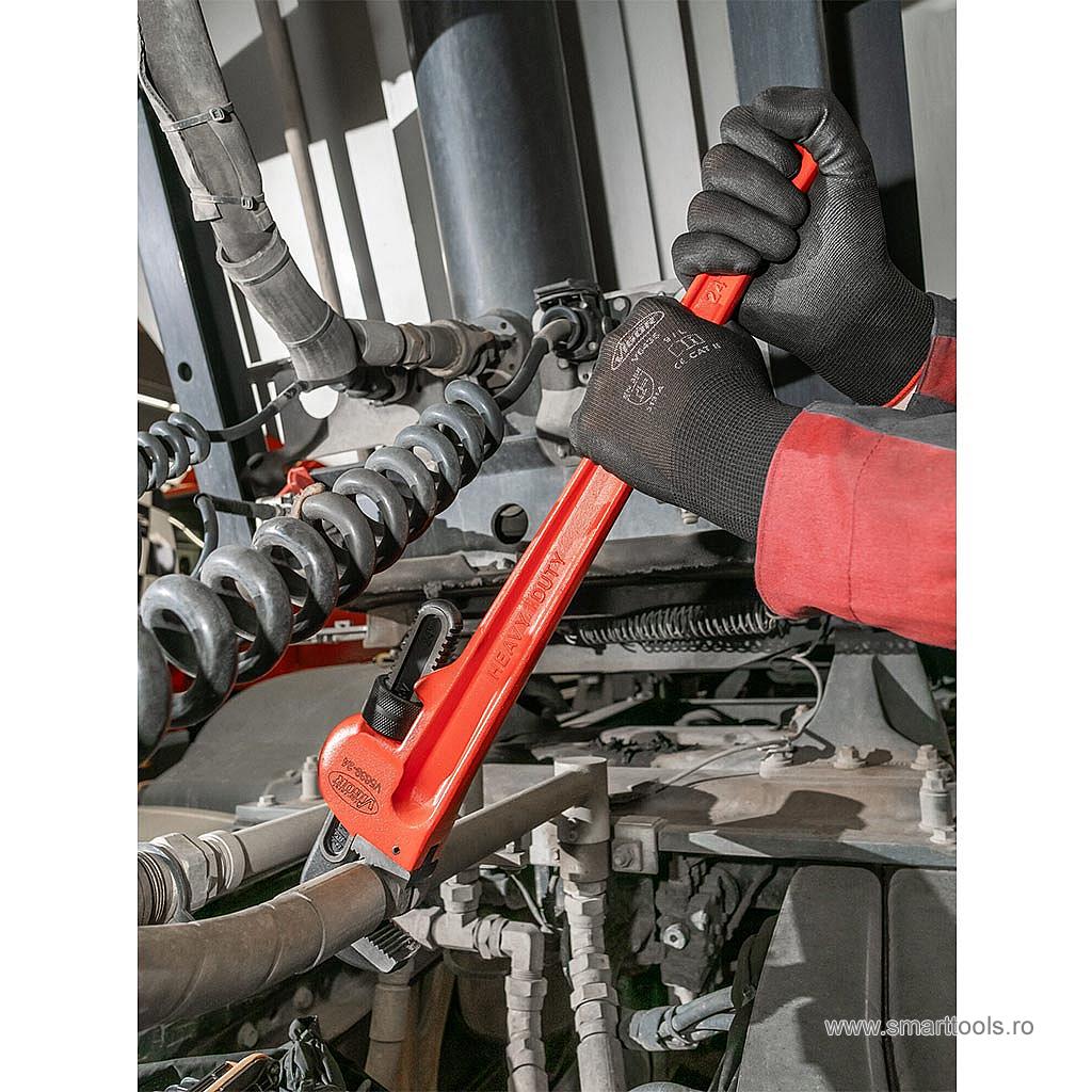 cleste-pentru-tevi-cu-deschidere-pana-la-33-mm