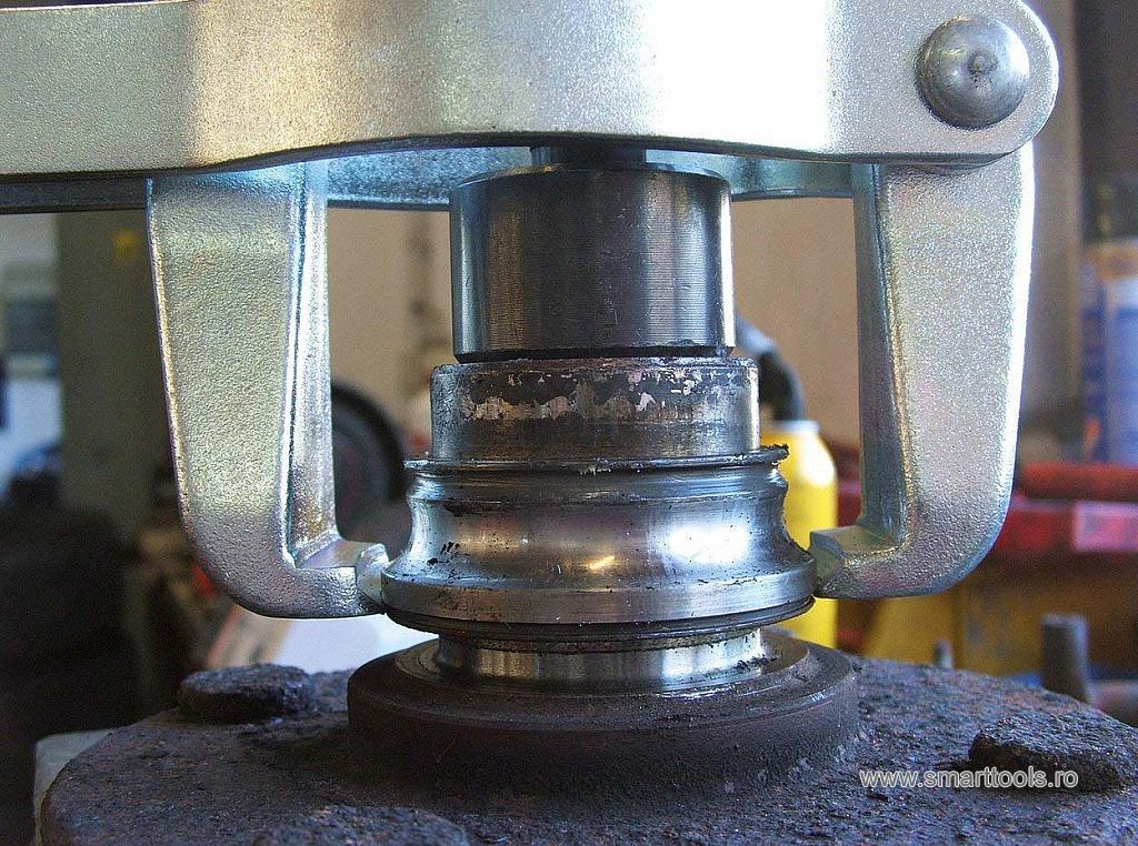 extractor-rulmenti-cu-2-brate